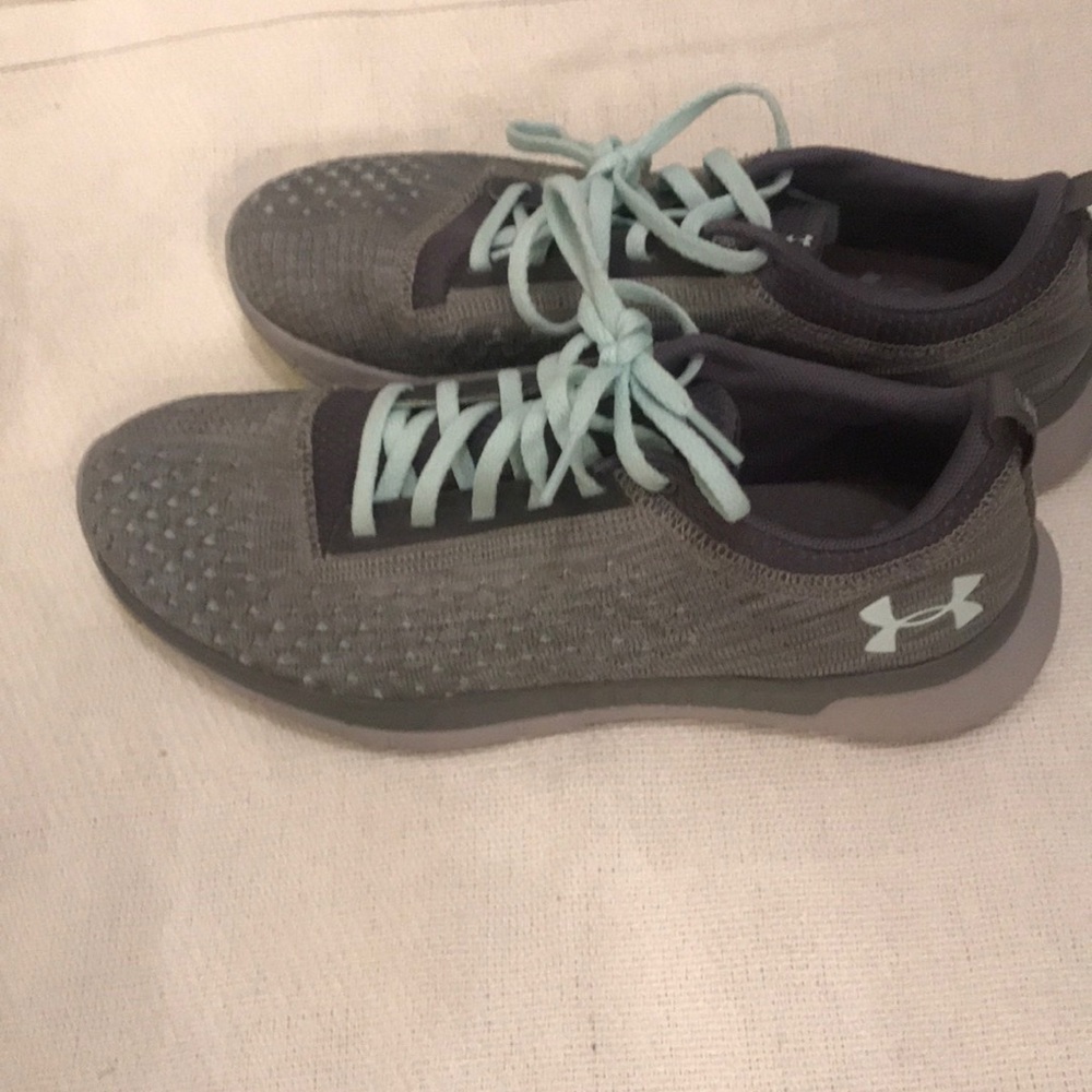 Under amour sneaker